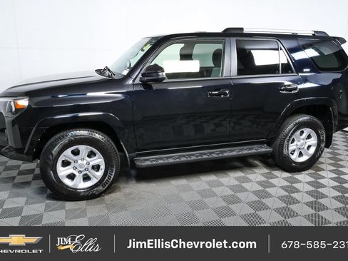 Used 2021 Toyota 4Runner SR5 AWD/4WD image 28