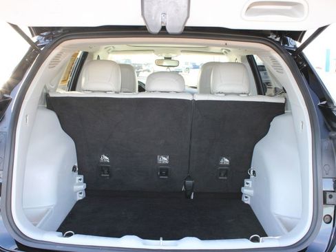 Used 2018 Jeep Compass Latitude w/ Popular Equipment Group image 14