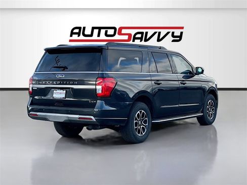 Used 2023 Ford Expedition Max XLT image 7