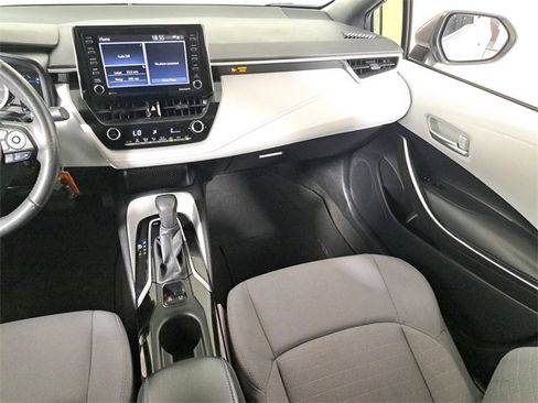 Used 2021 Toyota Corolla SE image 17