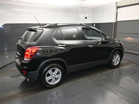 Used 2019 Chevrolet Trax LT w/ LT Convenience Package image 31