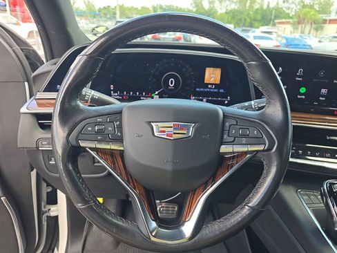 Used 2023 Cadillac Escalade ESV Premium Luxury AWD/4WD image 8