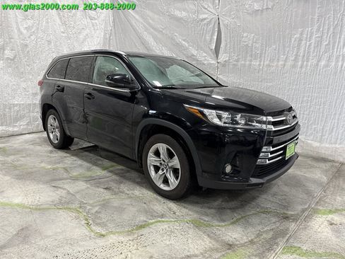 Used 2018 Toyota Highlander Limited image 2