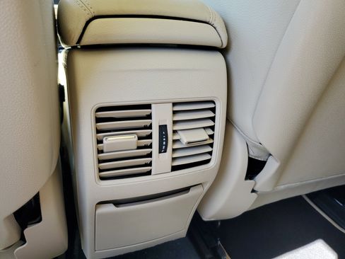 Used 2019 Mercedes-Benz GLA 250 image 16