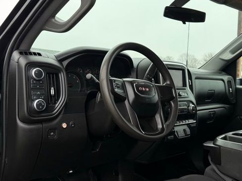 Used 2021 GMC Sierra 2500 4x4 Crew Cab w/ Gooseneck/5TH Wheel Package image 11