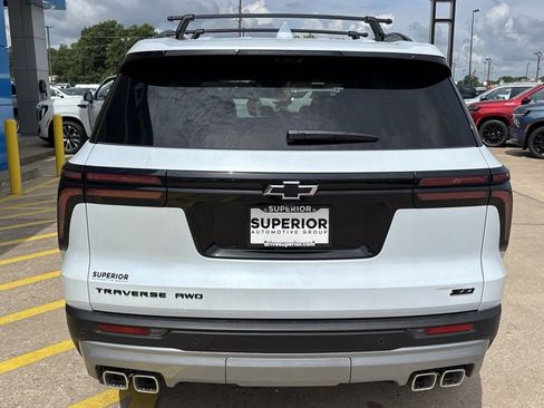 New 2026 Chevrolet Traverse Z71 w/ Enhanced Driving Package AWD/4WD image 4