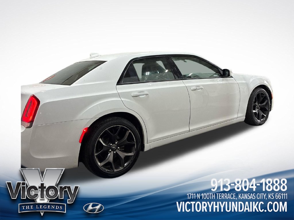 Used 2021 Chrysler 300 S RWD image 5