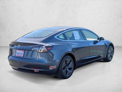 Used 2020 Tesla Model 3 Standard Range Plus image 5