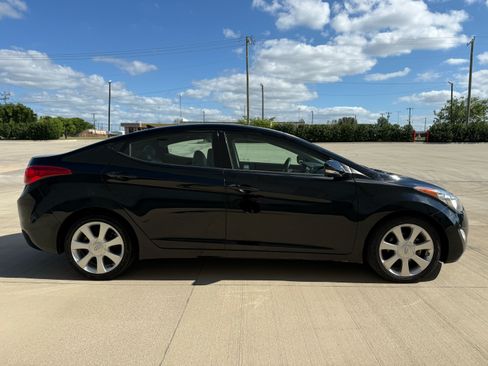 Used 2013 Hyundai Elantra Limited FWD image 5