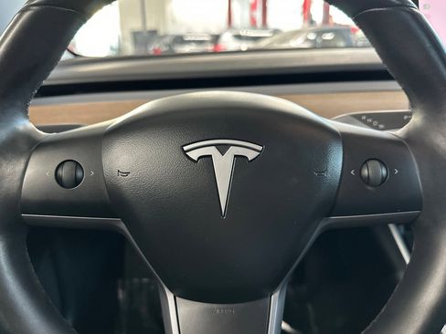 Used 2018 Tesla Model 3 Long Range image 22