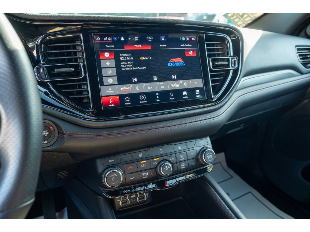 Used 2025 Dodge Durango GT RWD image 22