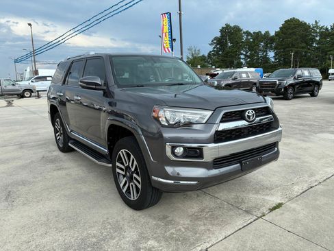 Used 2019 Toyota 4Runner Limited AWD/4WD image 4