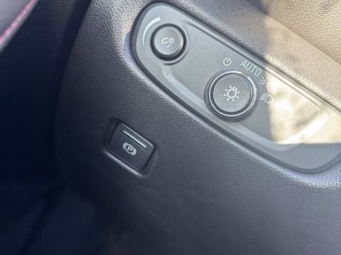 Used 2024 Chevrolet Blazer RS w/ Enhanced Convenience Package image 30