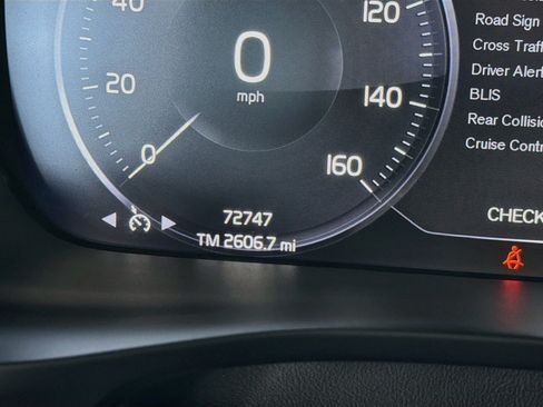 Used 2020 Volvo XC40 T5 Momentum AWD/4WD image 18