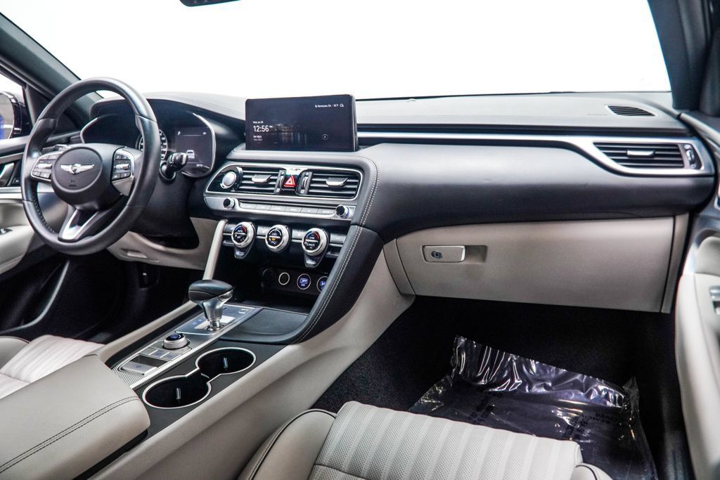 Used 2023 Genesis G70 3.3T RWD image 24