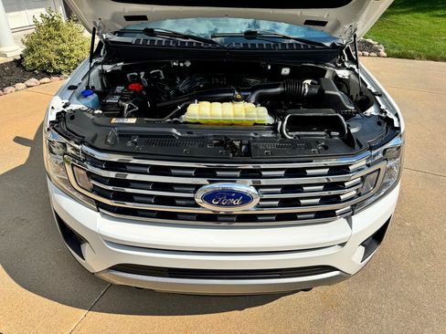 Used 2021 Ford Expedition XLT AWD/4WD image 21