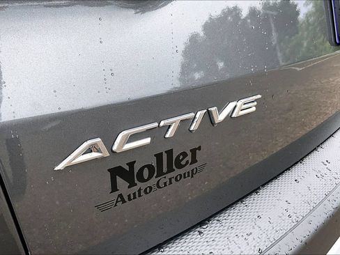 Certified 2023 Ford Escape Active AWD/4WD image 8