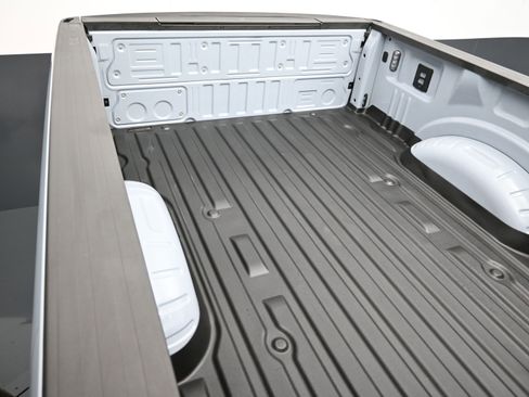 Used 2025 Ford F250 Platinum w/ Tremor Off-Road Package image 45