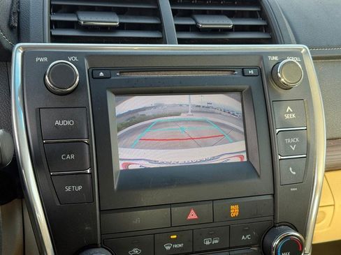 Used 2017 Toyota Camry LE image 22