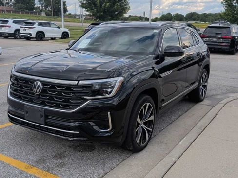 Used 2025 Volkswagen Atlas Cross Sport SEL Premium R-Line AWD/4WD image 1
