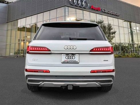 Used 2023 Audi Q7 2.0T Premium w/ Towing Package image 3