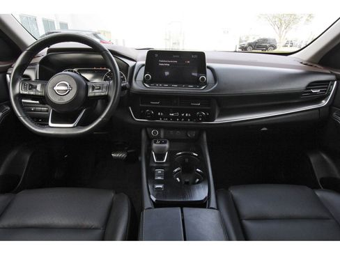 Used 2023 Nissan Rogue SV w/ SV Premium B Package image 12