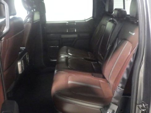 Used 2017 Ford F150 Platinum w/ Equipment Group 701A Luxury image 7