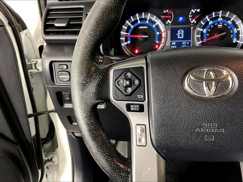Used 2014 Toyota 4Runner Limited image 22