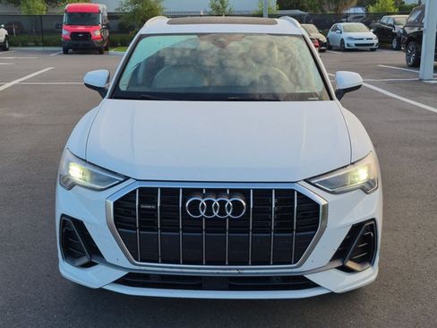 Used 2024 Audi Q3 2.0T Premium w/ Convenience Package AWD/4WD image 2