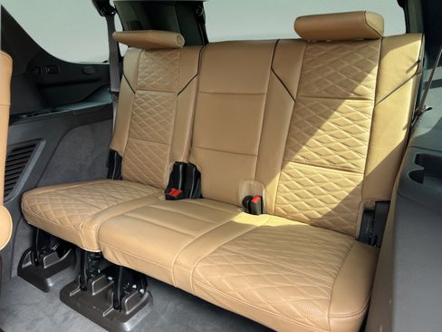 Used 2023 Cadillac Escalade Sport w/ LPO, ONYX Package AWD/4WD image 24