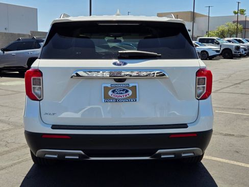 Certified 2023 Ford Explorer XLT w/ Equipment Group 202A RWD image 5