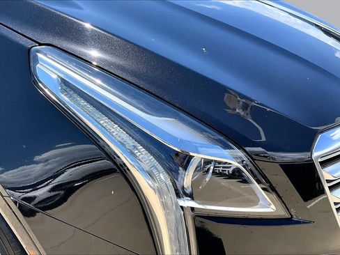 Used 2017 Cadillac XT5 FWD image 26