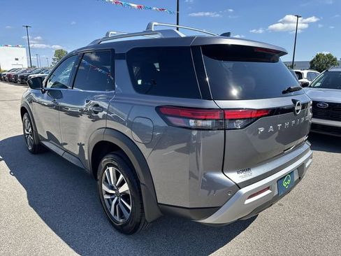 Used 2025 Nissan Pathfinder SL w/ Cargo Package AWD/4WD image 3