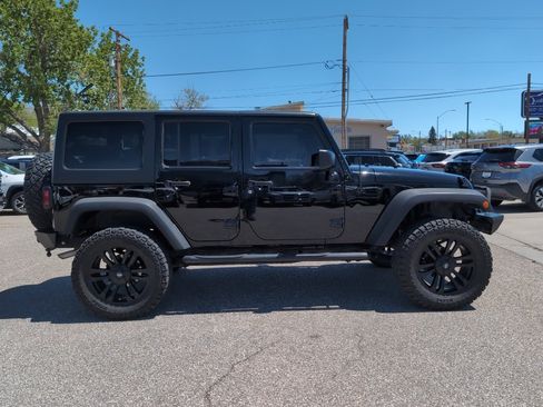 Used 2015 Jeep Wrangler Unlimited Sport w/ Quick Order Package 24S AWD/4WD image 5