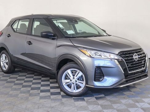 New 2025 Nissan Kicks Play S image 14