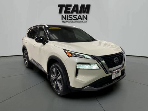Used 2023 Nissan Rogue SL w/ SL Premium Package image 1