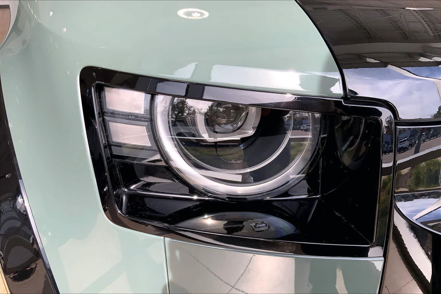 New 2026 Land Rover Defender 110 AWD/4WD image 15