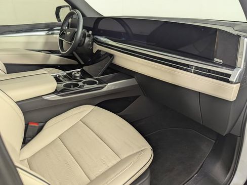 Used 2025 Cadillac Escalade Sport image 25