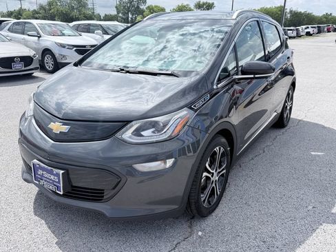 Used 2017 Chevrolet Bolt Premier w/ Driver Confidence II Package FWD image 1