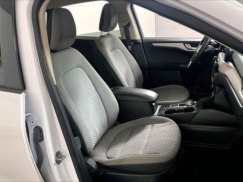 Used 2020 Ford Escape SE image 7