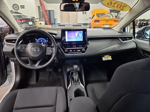 Used 2026 Toyota Corolla LE FWD image 17