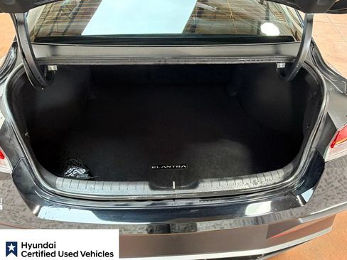 Used 2024 Hyundai Elantra SEL w/ Convenience Package FWD image 16