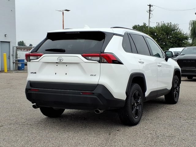 Used 2025 Toyota RAV4 XLE FWD image 5