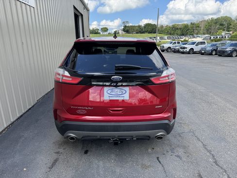 Used 2021 Ford Edge Titanium AWD/4WD image 4