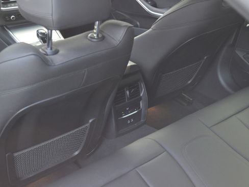 Used 2021 BMW 330i Sedan w/ M Sport Package image 27