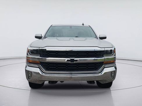 Used 2018 Chevrolet Silverado 1500 LT w/ LPO, Black Pack AWD/4WD image 8