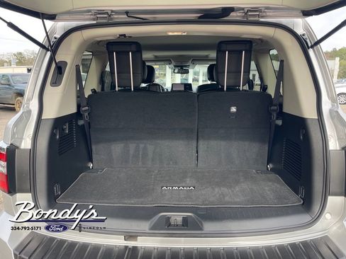 Used 2024 Nissan Armada SL w/ Cargo Package image 17