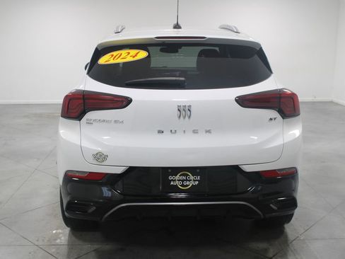 Used 2024 Buick Encore GX Sport Touring image 8