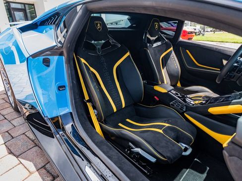 Used 2023 Lamborghini Huracan Tecnica RWD image 32