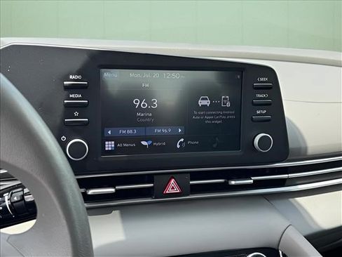 Used 2022 Hyundai Elantra Blue FWD image 24